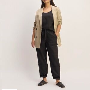 Everlane linen pull-on barrel pant in washed black